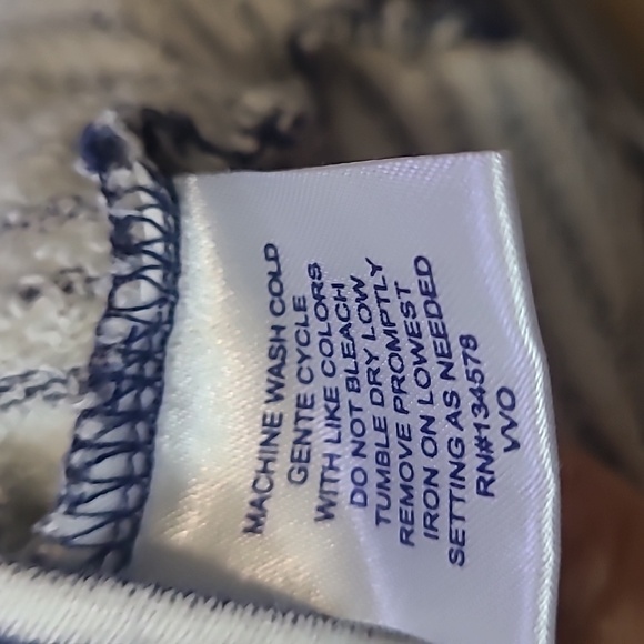 Vineyard Vines lightweight hoodie size M - Picture 6 of 6